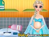 Pregnant Elsa Washing